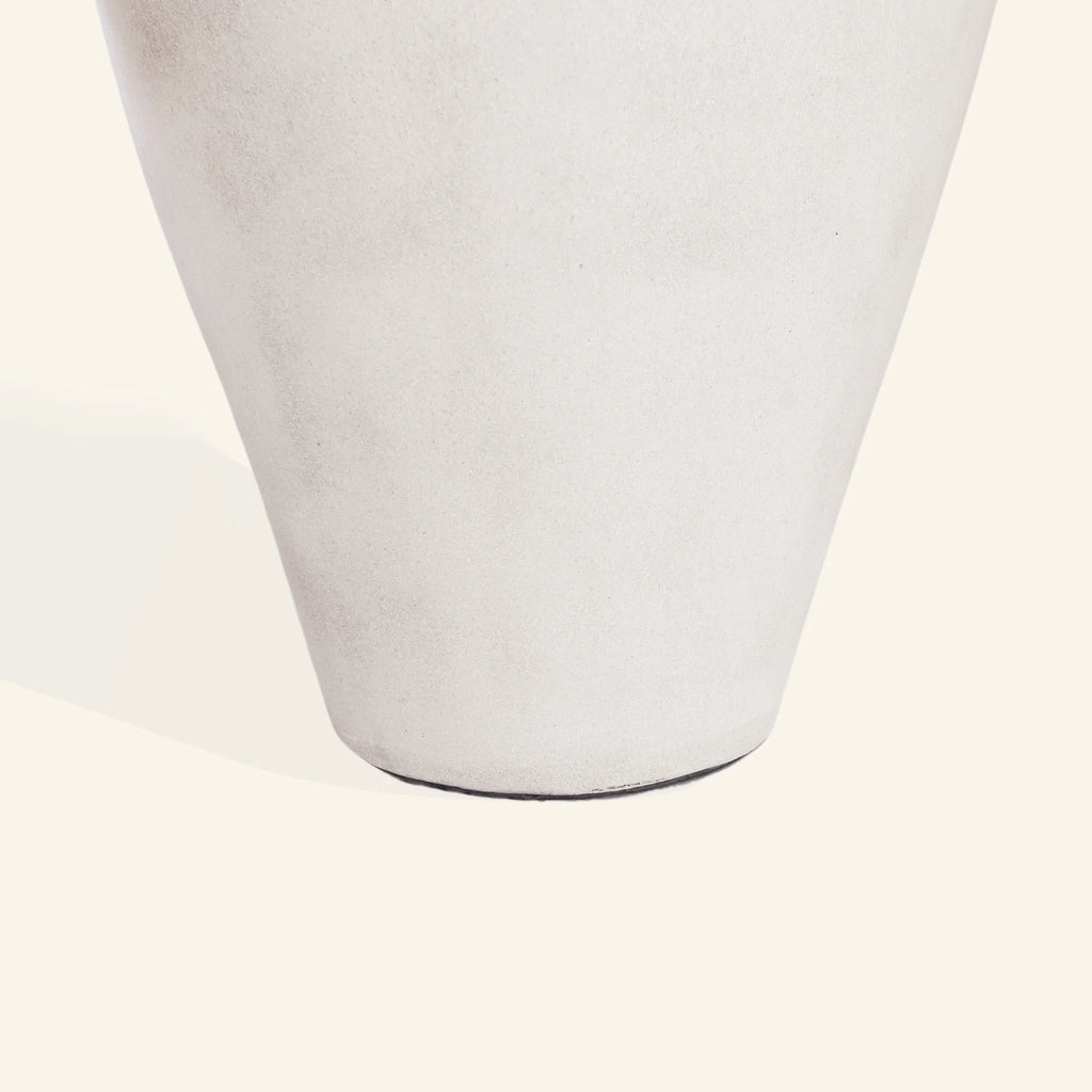 Large decorative vase in cement and seagrass