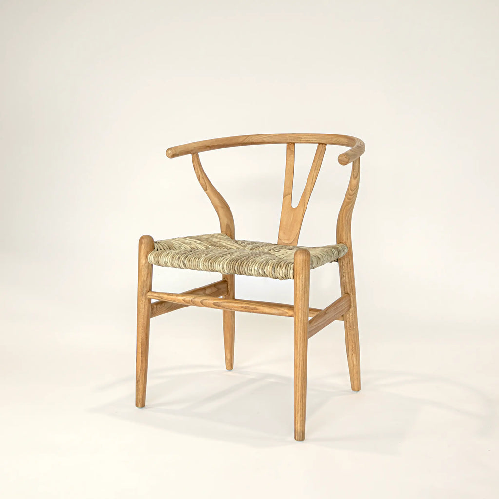 Wishbone chair in teak and banana bark